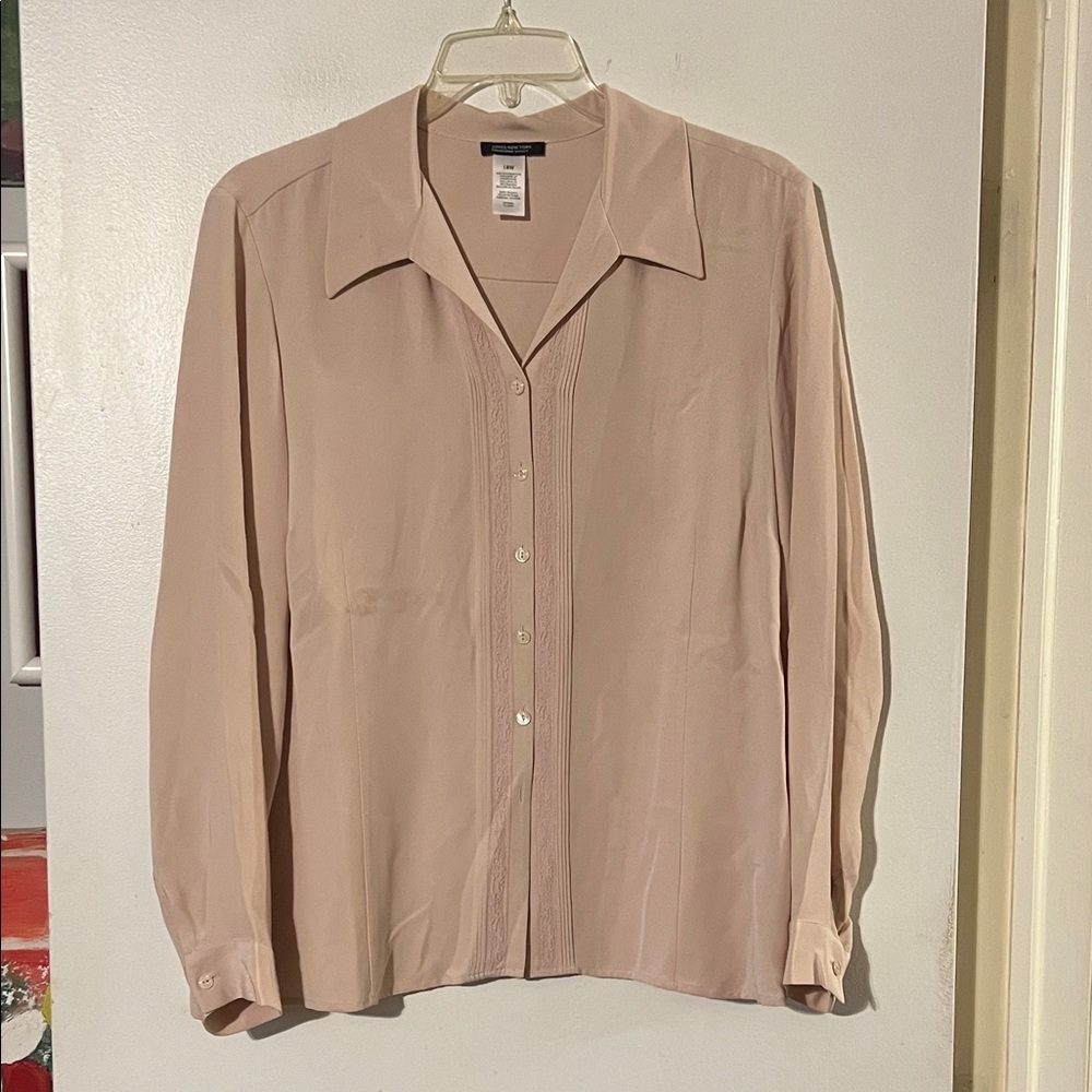 Jones New York pale pink 100% silk long sleeve top